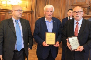 Od lewej prezesi Janusz Cieśliński, Jan Kozłowski i Sylweter Grzeszczak na 60-leciu PZR